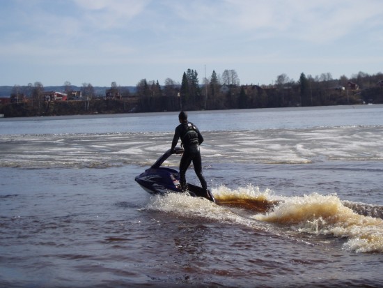 jetski on winter.JPG