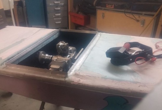 Jetsurf motor test skrov.JPG