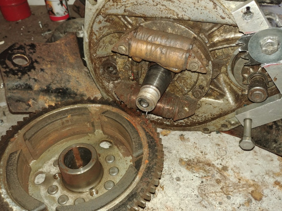 js440 svänghjul av.jpg
