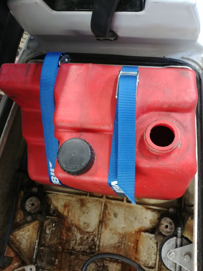 js550 tank.jpg