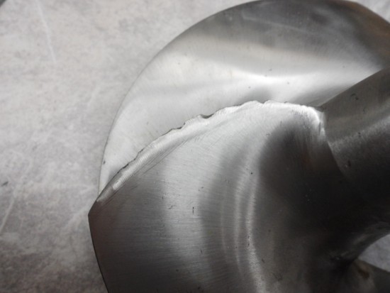 jetski impeller trasig.JPG